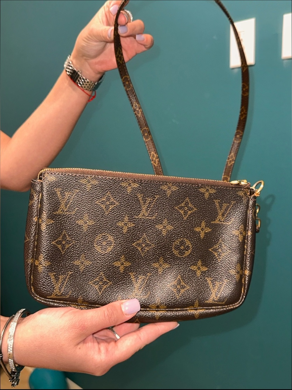 Louis Vuitton Monogram Pochette 🤎